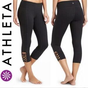 Athleta mind over mat cropped leggings black size M